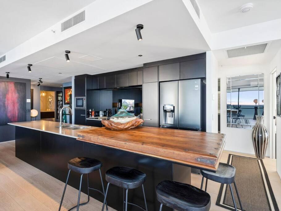 Exclusive Circle On Cavil Sub-Penthouse Luxury Apt - Hosted By Coastal Letting Gold Coast Exterior photo